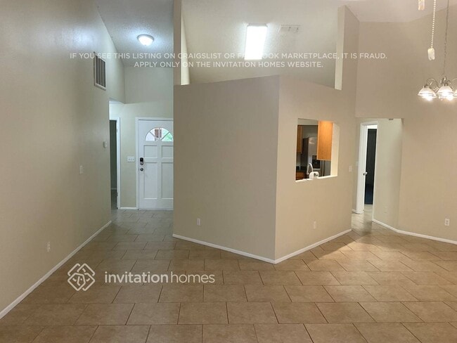 3700 Montclair Dr in Palm Harbor, FL - Foto de edificio - Building Photo