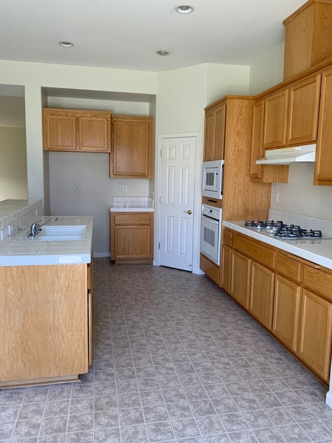 2349 Campbell Cir in Fairfield, CA - Building Photo - Building Photo