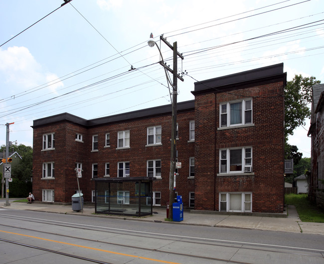 22-26 Norwood Rd in Toronto, ON - Building Photo - Building Photo