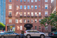 Plymouth House in Brooklyn, NY - Foto de edificio - Building Photo