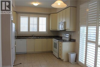 68 Beattie Crescent in Cambridge, ON - Building Photo - Building Photo