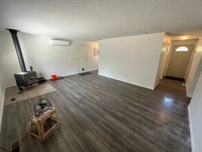 2039 NE Pheasant Ct in Bend, OR - Building Photo - Building Photo