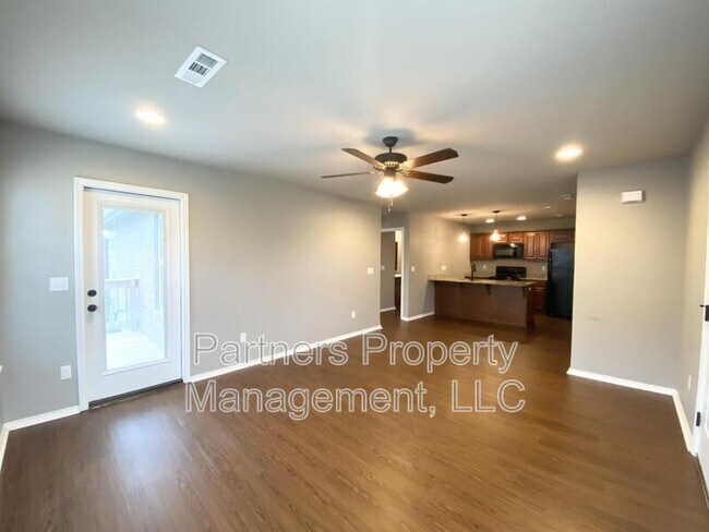 812 Hindman Dr in Prairie Grove, AR - Building Photo - Building Photo