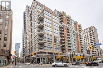 80 Cumberland St in Toronto, ON - Building Photo - Building Photo