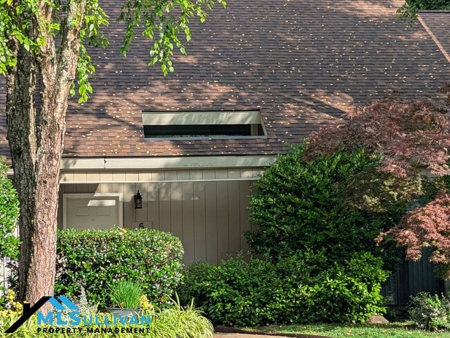 property at 4101 Five Oaks Dr