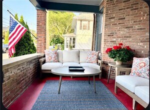 21 Bedlow Ave in Newport, RI - Building Photo - Building Photo