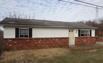 3348 8th Street Rd in Huntington, WV - Building Photo