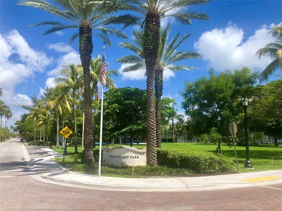 265 Palm Ave in Miami Beach, FL - Building Photo