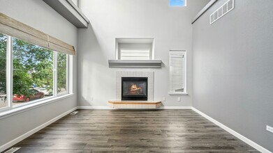 4458 Lyndenwood Pt in Highlands Ranch, CO - Building Photo - Building Photo