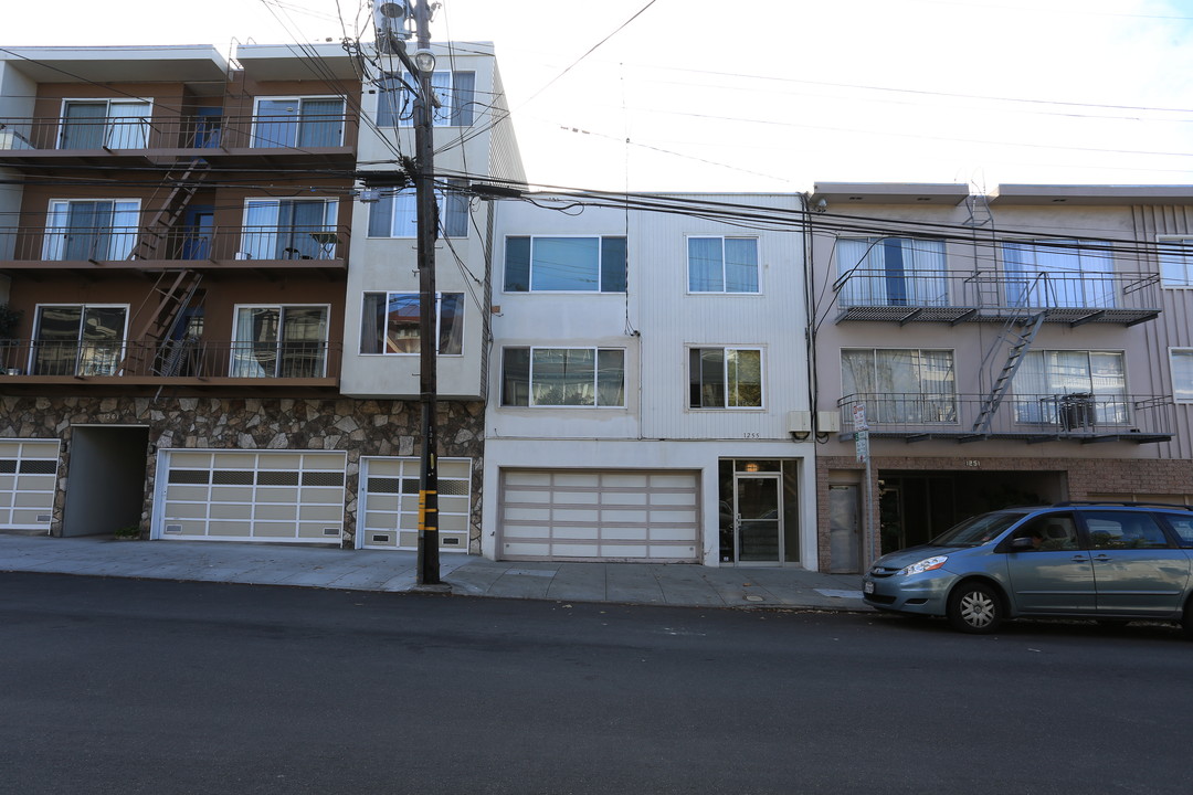 1255 8th Ave in San Francisco, CA - Building Photo