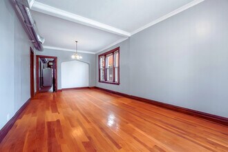 2419 N Kostner Ave in Chicago, IL - Building Photo - Building Photo