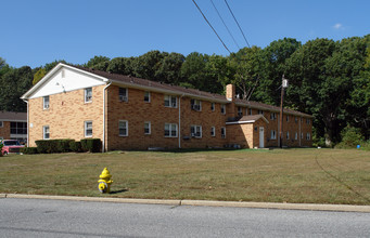 Green Valley Apartments in Somerdale, NJ - Foto de edificio - Building Photo