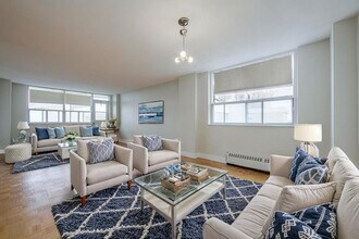 Queen Margaret II in Kitchener, ON - Building Photo - Building Photo