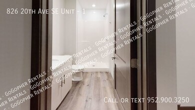 826 20th Ave SE-Unit -1 in Minneapolis, MN - Building Photo - Building Photo
