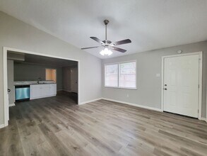 405 Silver River Rd in Montgomery, TX - Building Photo - Building Photo
