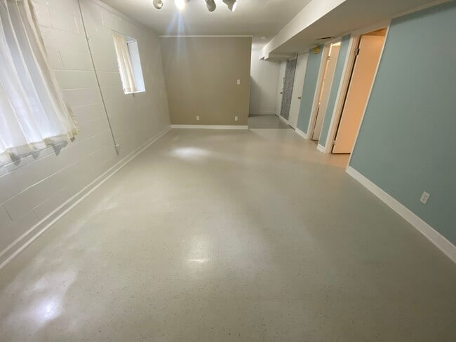 206 Oleander Rd in Carrboro, NC - Building Photo - Building Photo