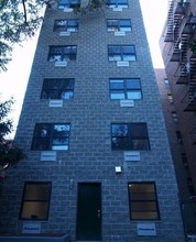 305 E 207th St in Bronx, NY - Building Photo - Building Photo