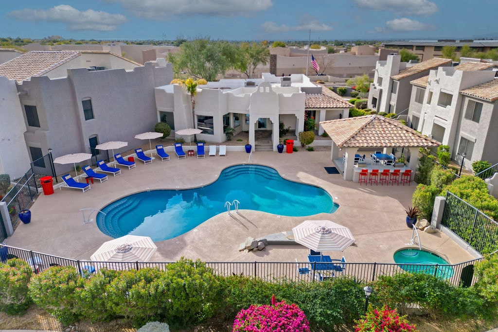 Cabrillo in Scottsdale, AZ - Foto de edificio