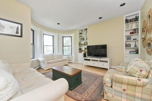 property at 19 Follen St