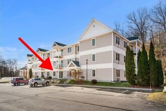 245 Edward J Roy Dr in Manchester, NH - Building Photo - Building Photo