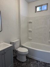 1306-1308-1308 Complete St, Unit 1308-APT 2 in Pittsburgh, PA - Foto de edificio - Building Photo