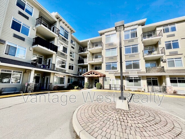 1350-1350 Ridgeway Dr in Kelowna, BC - Building Photo - Building Photo