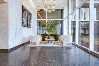 9715 Woods Dr in Skokie, IL - Building Photo - Building Photo