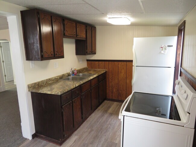 327 W Brady St in Butler, PA - Foto de edificio - Building Photo