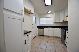 4003-4003 Westporter Dr in Sacramento, CA - Building Photo - Building Photo