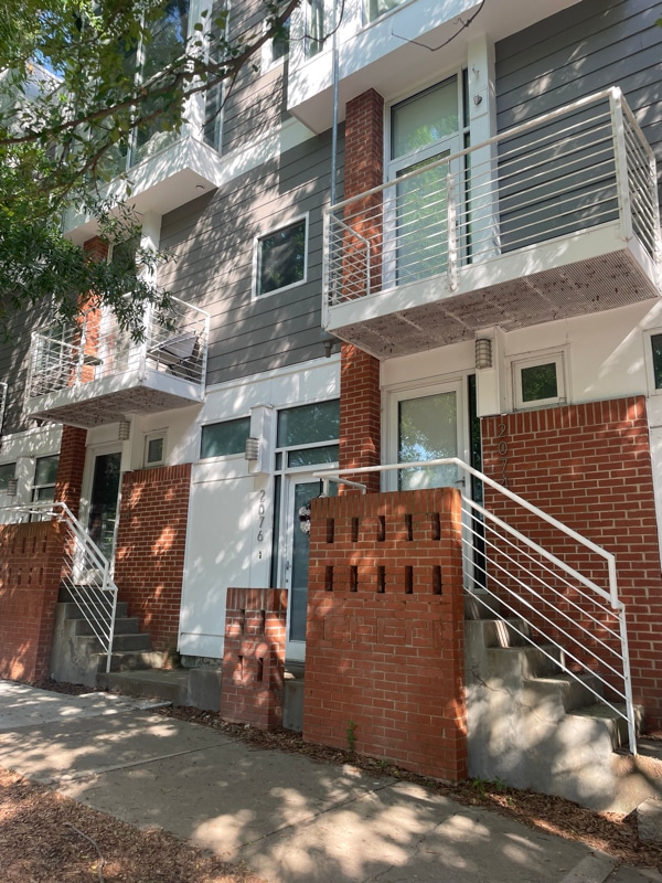 property at 2076 Euclid Ave