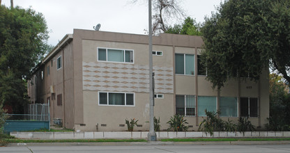 405 N Marengo Ave in Pasadena, CA - Building Photo - Building Photo