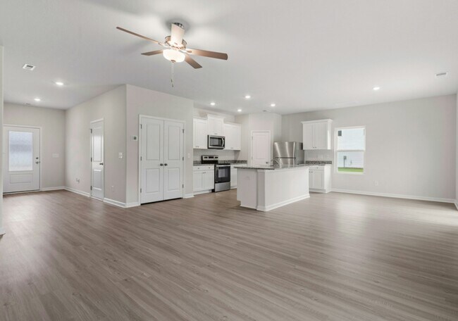 1004 Peaceful Fawn Dr in Elgin, SC - Building Photo - Building Photo