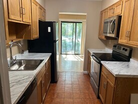 11 Sunstone Dr in Poughkeepsie, NY - Building Photo