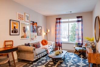 Union Heights in Washington, DC - Foto de edificio - Interior Photo