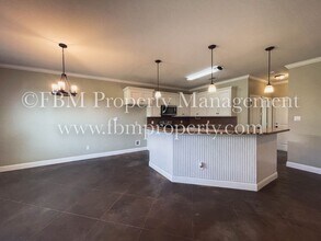 307 Centennial Ave in Ennis, TX - Building Photo - Building Photo