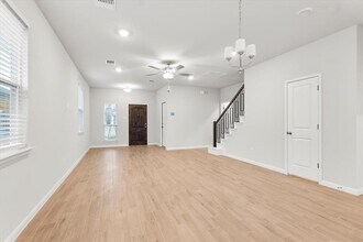 320 Windstar Rd in Liberty Hill, TX - Building Photo - Building Photo