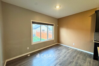 342 Desrochers Blvd SW in Edmonton, AB - Building Photo - Building Photo