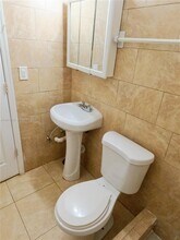 1120 NW 64th St in Miami, FL - Building Photo - Building Photo