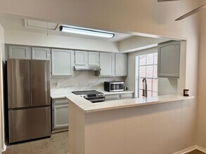 2932 Manhattan Blvd in Harvey, LA - Foto de edificio - Building Photo