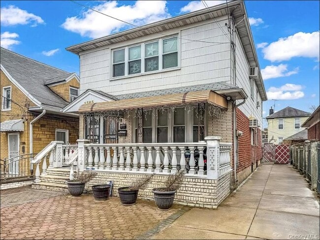 property at 1585 E 53rd St