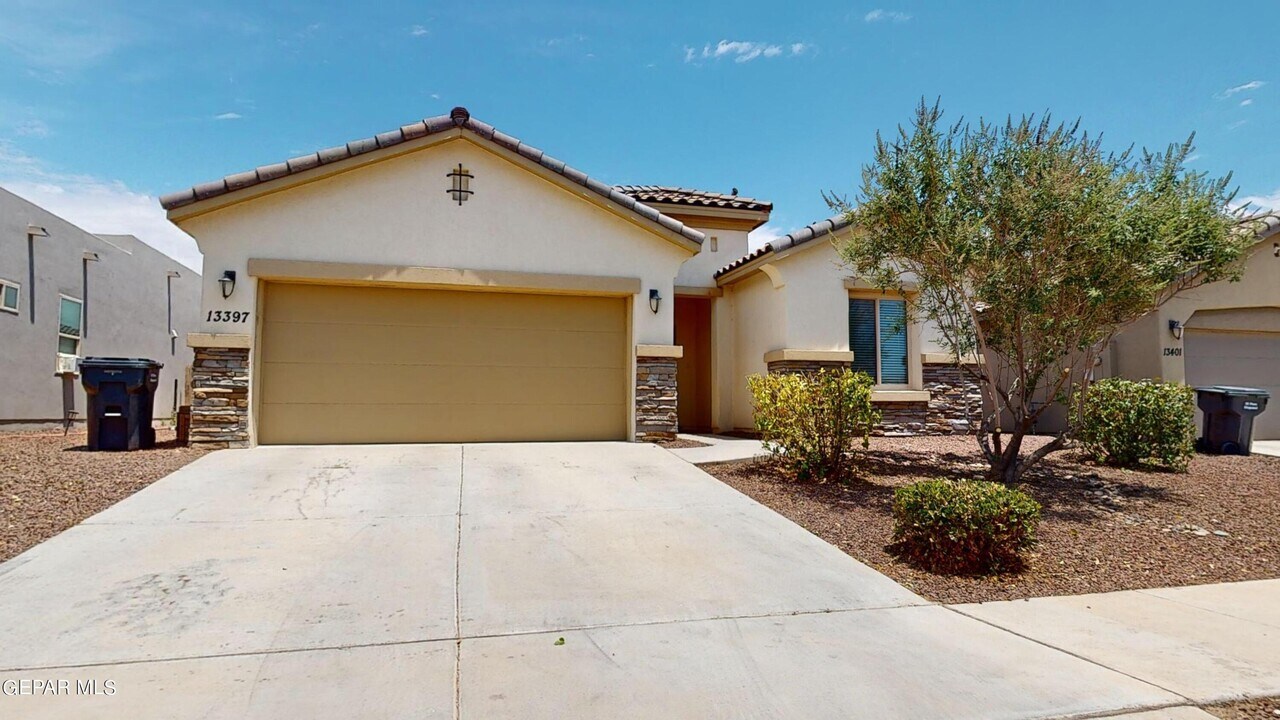 13397 Plumpton Rd in El Paso, TX - Building Photo