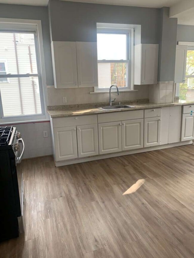 260 Pacific St in Paterson, NJ - Building Photo - Building Photo