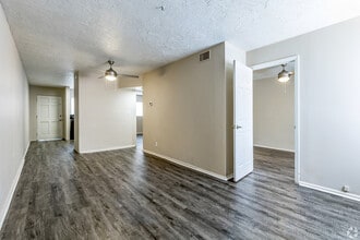 CasaDova Apartments in Kenneth City, FL - Building Photo - Building Photo