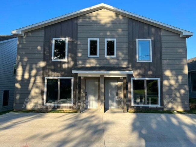 property at 2526 S Fannin Ave