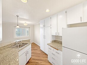 9721 Mesa Springs Way in San Diego, CA - Building Photo - Building Photo