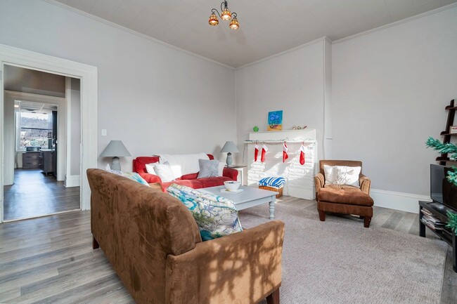 2353 Sidney St in Pittsburgh, PA - Building Photo - Building Photo