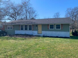 827 Woodmore Ln in Chattanooga, TN - Building Photo