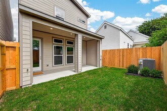 3514 Runnels St, Unit B in Houston, TX - Building Photo - Building Photo