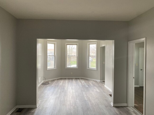 property at 6829 S Aberdeen St