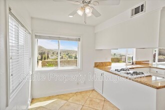 22162 Barbacoa Dr in Santa Clarita, CA - Building Photo - Building Photo